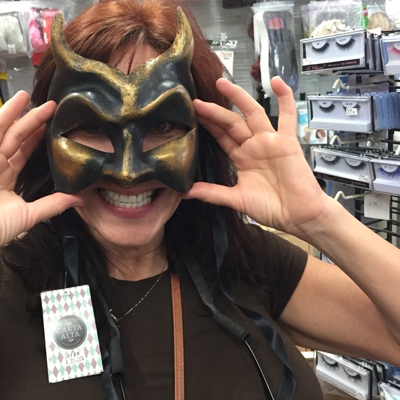 Meet your Posher, Lisa - Picture 5 of 16